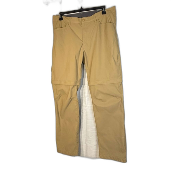 Eddie Bauer 40 x34  Tan Cargo Pants Convertible Outdoor - Picture 1 of 9